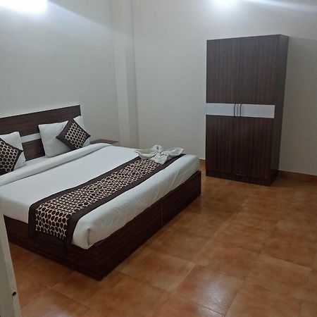 Hotel Nathu Palace Nuova Delhi Esterno foto