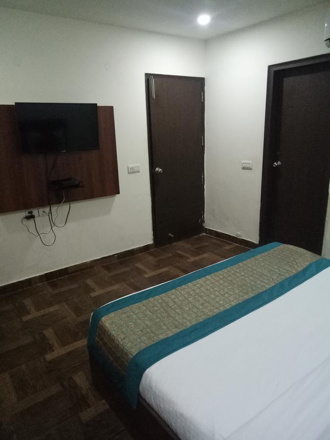 Hotel Nathu Palace Nuova Delhi Esterno foto