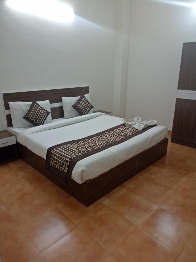 Hotel Nathu Palace Nuova Delhi Esterno foto